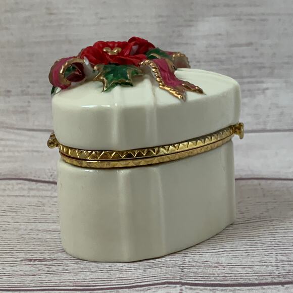 Heart Shaped Ceramic Christmas Holiday Trinket Box with Poinsettias and Bow 3"H - Picture 4 of 16